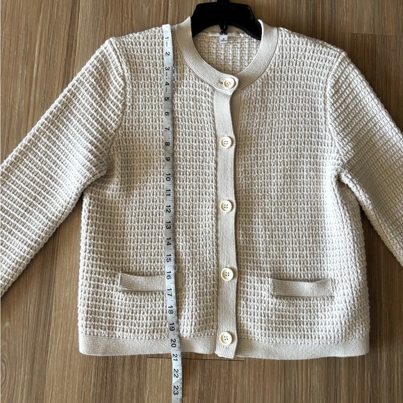 UNIQLO Cardigan Sweater Jacket Beige Knit Pockets Womens M Preppy Old Money - Picture 8 of 11